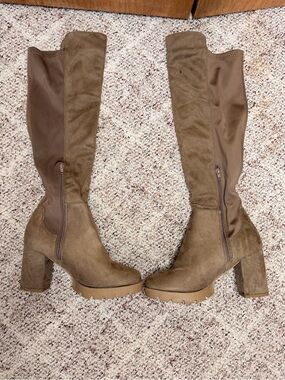 Women’s Tall Chunky Heel Knee-High Boots in Brown